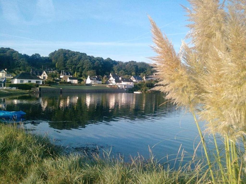 La maison du Lenn face à la mer Louannec Esterno foto