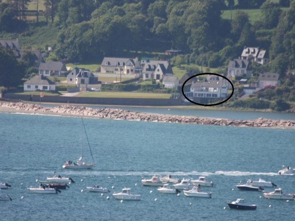 La maison du Lenn face à la mer Louannec Esterno foto